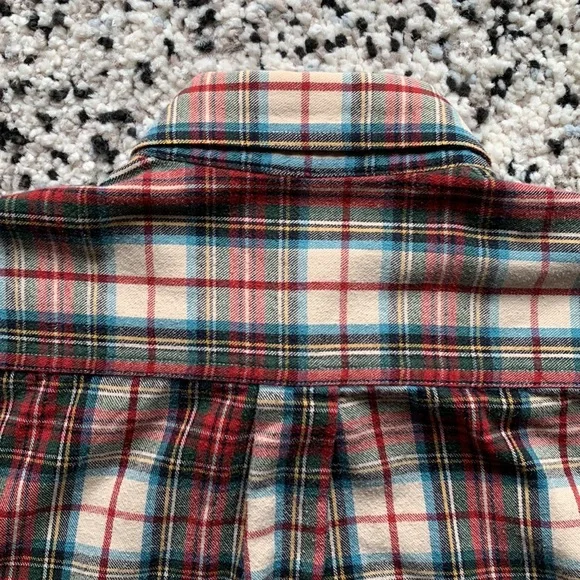 L.L. Bean Men’s Red White Green Plaid Long Sleeve Button Down Shirt Large - REG - Picture 11 of 12
